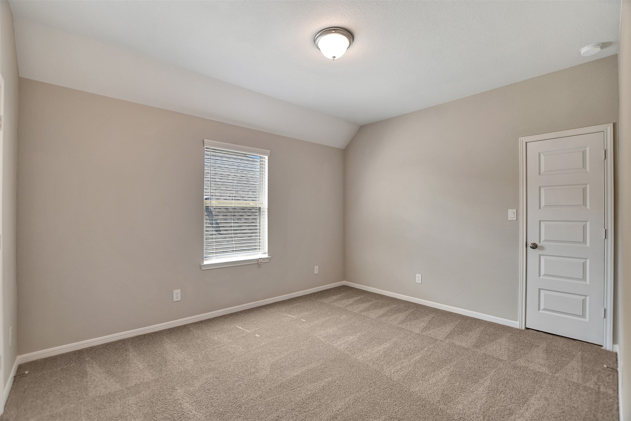 246 Peninsula Point Drive Montgomery, TX 77356 - Photo 28 of 46 Upstairs bedroom
