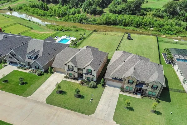 $664,000 | 246 Peninsula Point Drive, Montgomery, TX 77356