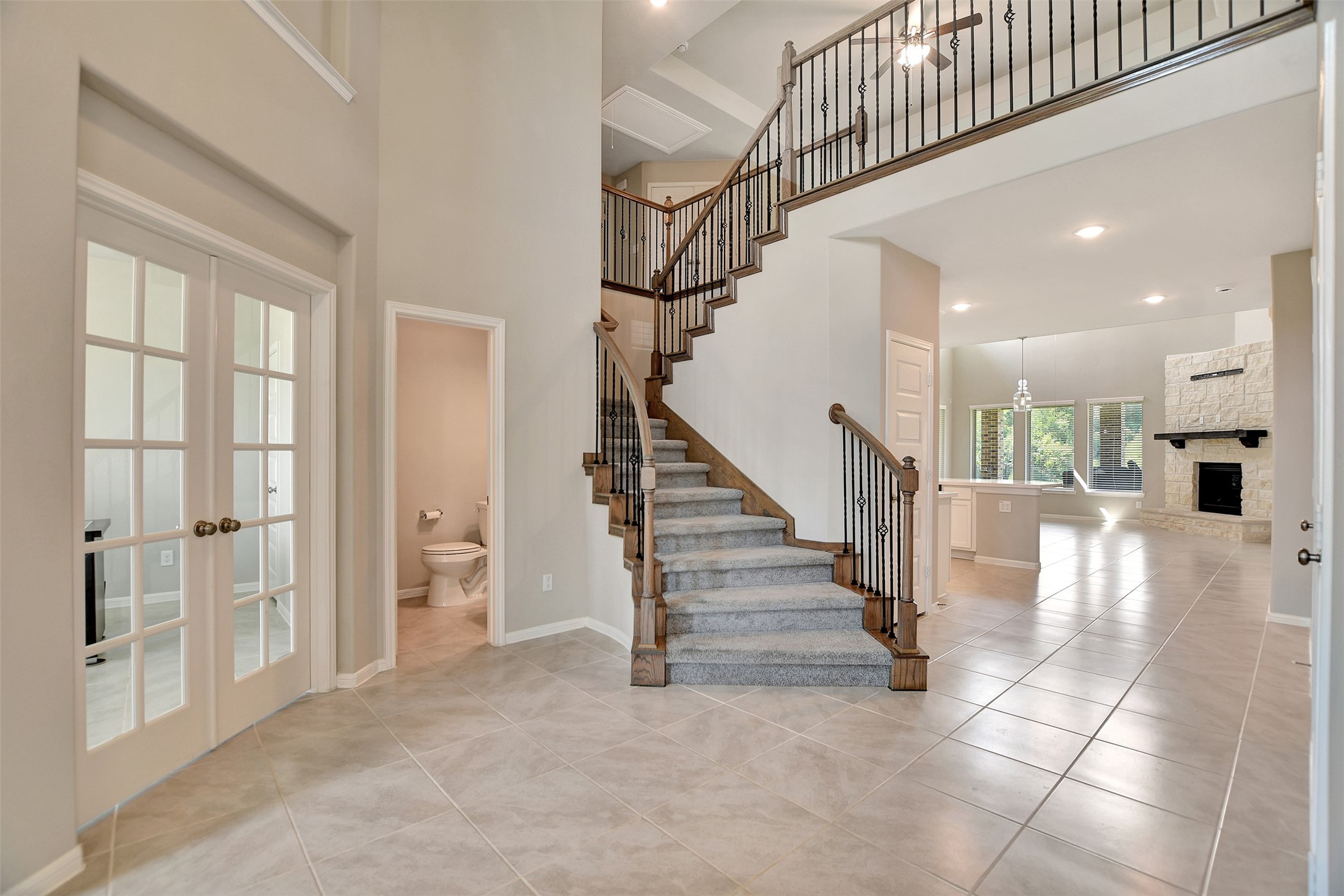 246 Peninsula Point Drive Montgomery, TX 77356 - Photo 5 of 46 This view shows the wide and elegant entry way