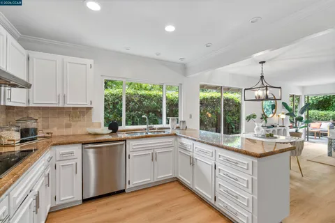 $1,349,000 | 3016 Stinson Circle, Walnut Creek, CA 94598