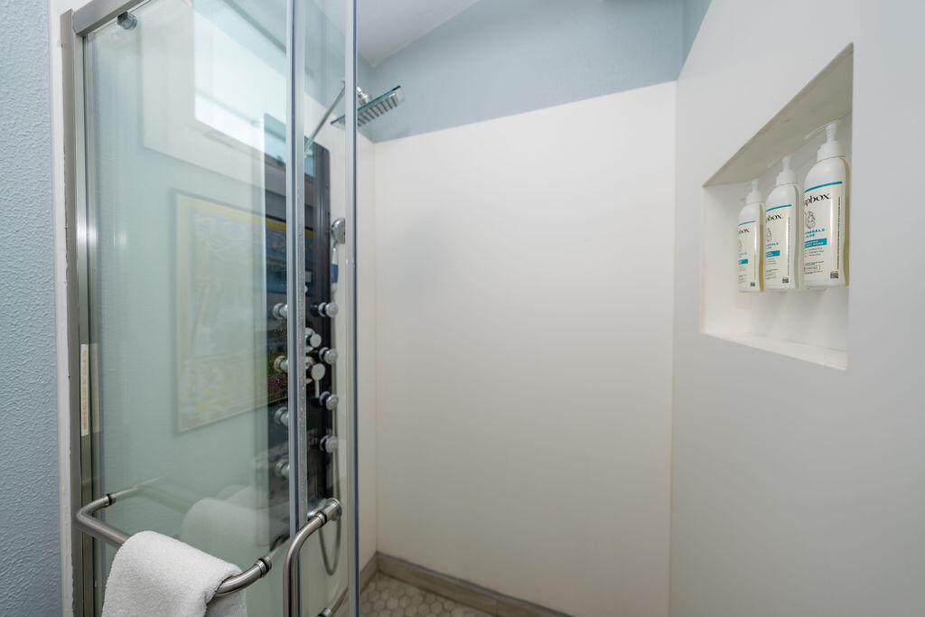 58121 Morton Street Marathon, FL 33050 - Photo 63 of 93 Second Bathroom