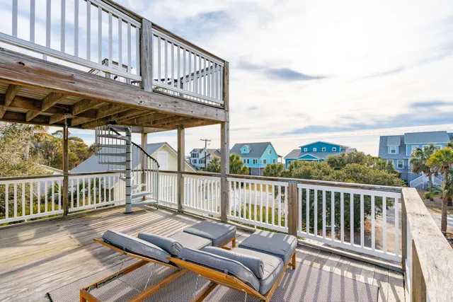 $1,525,000 | 904 East Arctic Avenue, Folly Beach, SC 29439