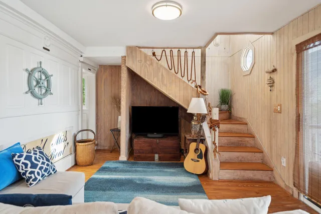 $1,525,000 | 904 East Arctic Avenue, Folly Beach, SC 29439