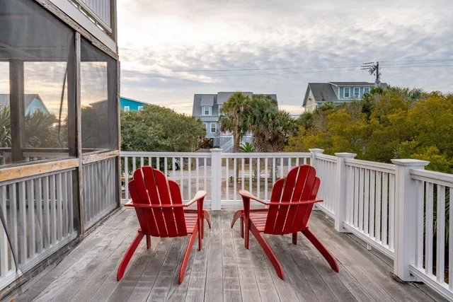 $1,525,000 | 904 East Arctic Avenue, Folly Beach, SC 29439