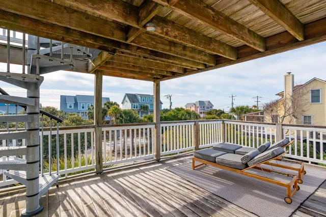 $1,525,000 | 904 East Arctic Avenue, Folly Beach, SC 29439