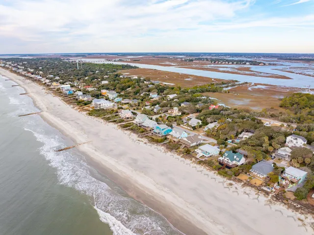 $1,525,000 | 904 East Arctic Avenue, Folly Beach, SC 29439