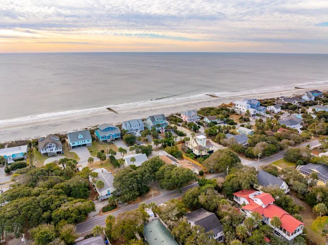 $1,525,000 | 904 East Arctic Avenue, Folly Beach, SC 29439