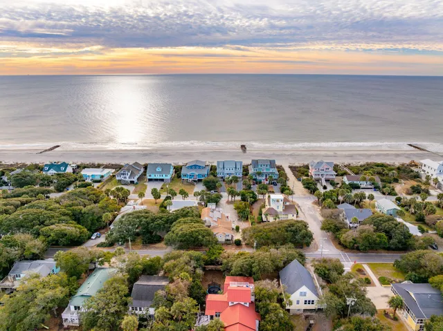 $1,525,000 | 904 East Arctic Avenue, Folly Beach, SC 29439