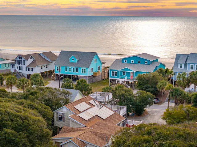 $1,525,000 | 904 East Arctic Avenue, Folly Beach, SC 29439