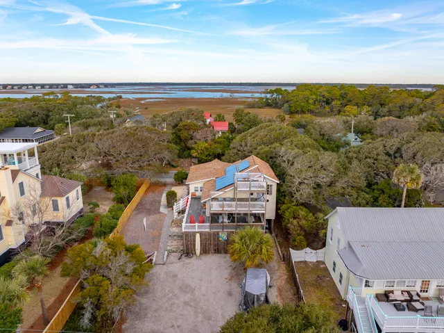 $1,525,000 | 904 East Arctic Avenue, Folly Beach, SC 29439