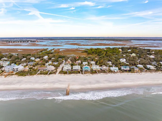 $1,525,000 | 904 East Arctic Avenue, Folly Beach, SC 29439