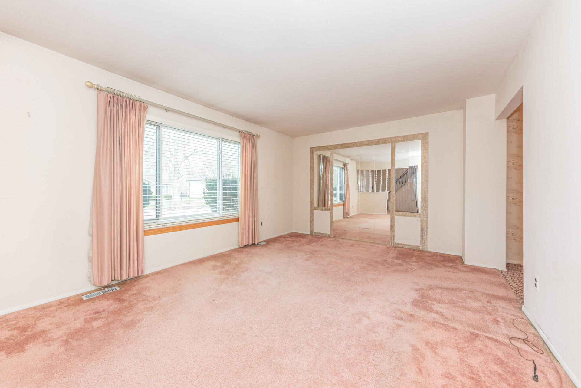 2053 Brookfield Street Canton, MI 48188 - Photo 9 of 24 013_5