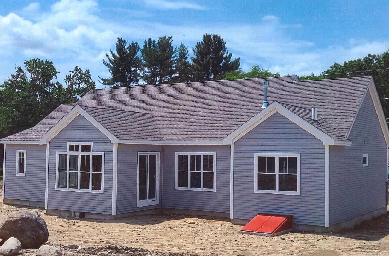 9 Oldfield Road Nashua, NH 03060 - Photo 3 of 4 Gallery Image 3