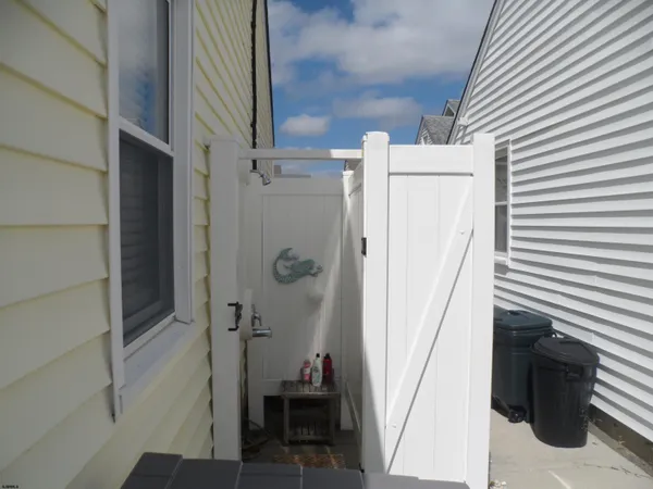 $13,000 | 205 North Essex Avenue, Margate City, NJ 08402