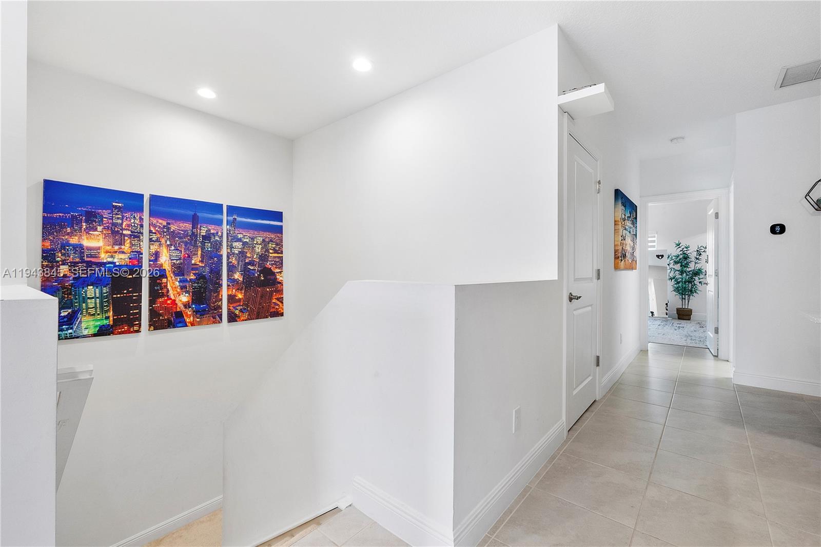 1827 Sandpiper Pointe Place Deerfield Beach, FL 33442 - Photo 23 of 48 a view of a hallway