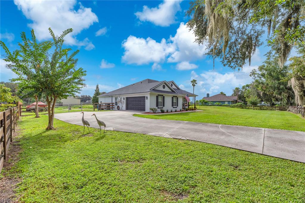 4516 Hawkins Road Plant City, FL 33567 - Photo 33 of 41 Gallery Image 33