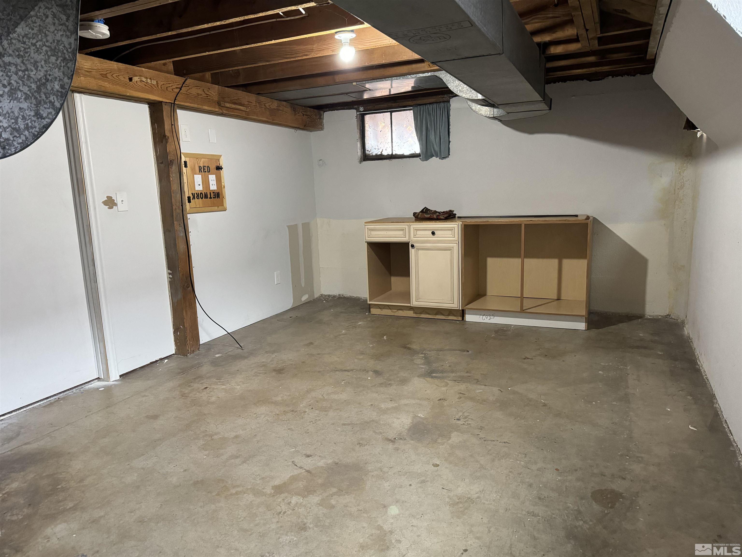 701 Stewart Street Reno, NV 89502 - Photo 37 of 40 a view of a garage