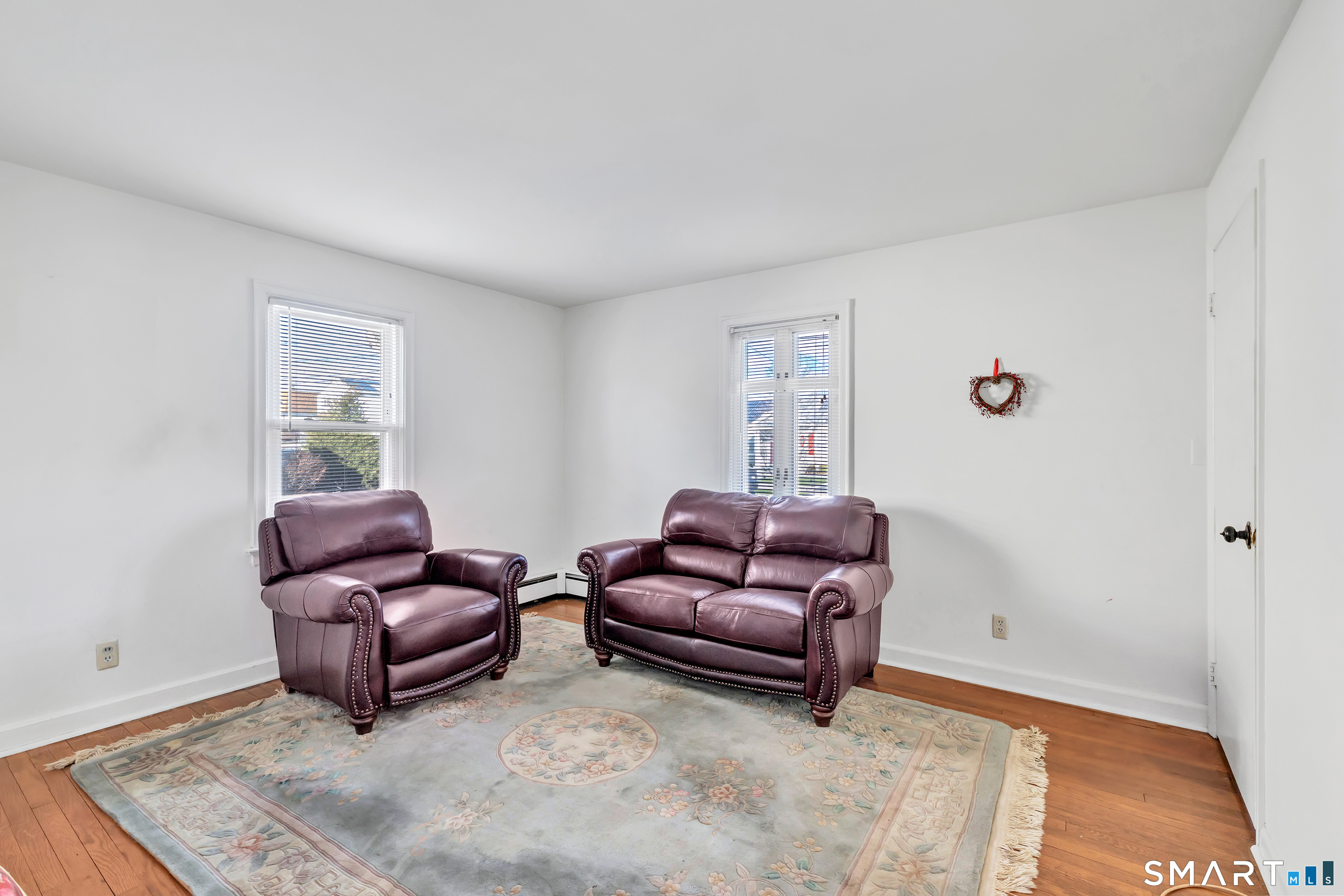 669 Queen Street Bridgeport, CT 06606 - Photo 4 of 40