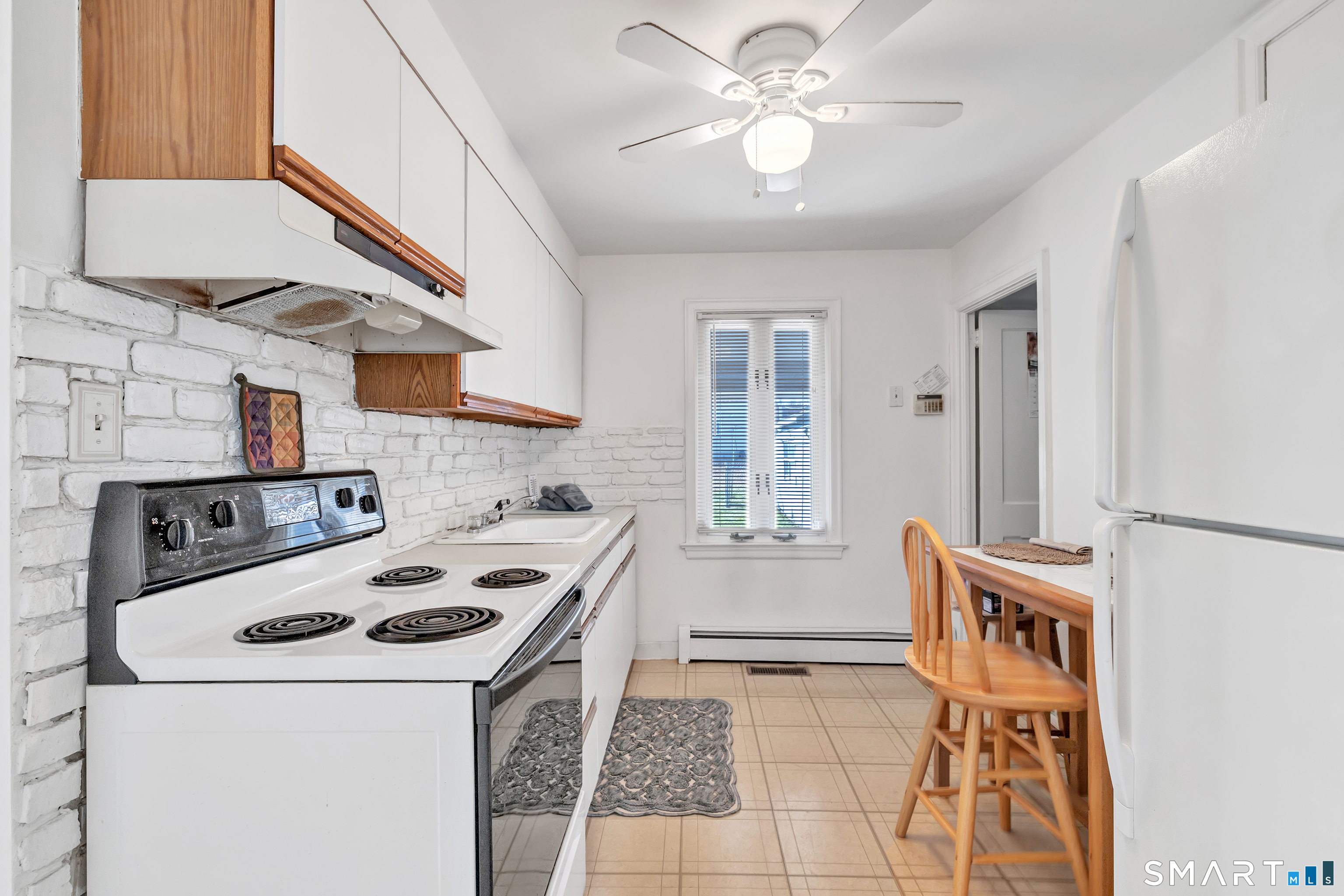 669 Queen Street Bridgeport, CT 06606 - Photo 5 of 40