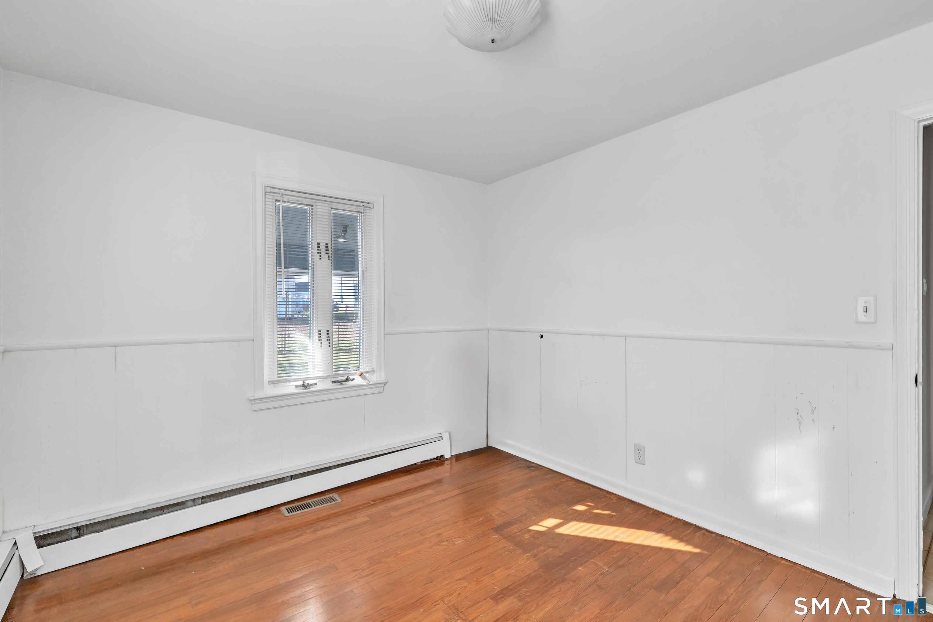 669 Queen Street Bridgeport, CT 06606 - Photo 8 of 40