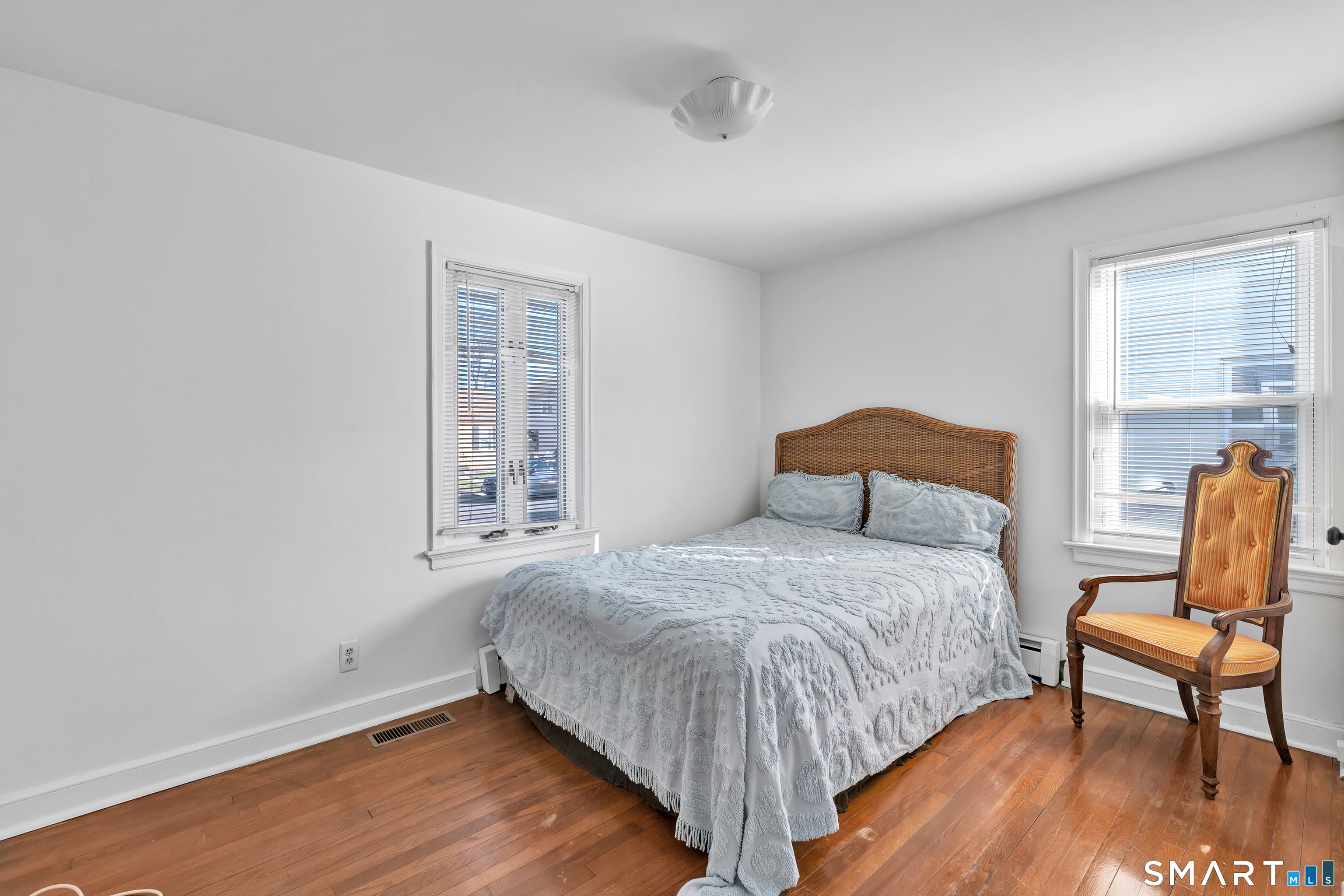 669 Queen Street Bridgeport, CT 06606 - Photo 9 of 40