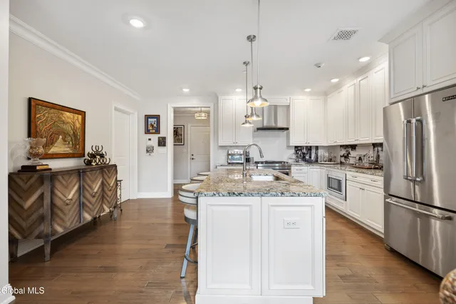 $1,400,000 | 46 Union Avenue, Unit 303, Saratoga Springs, NY 12866