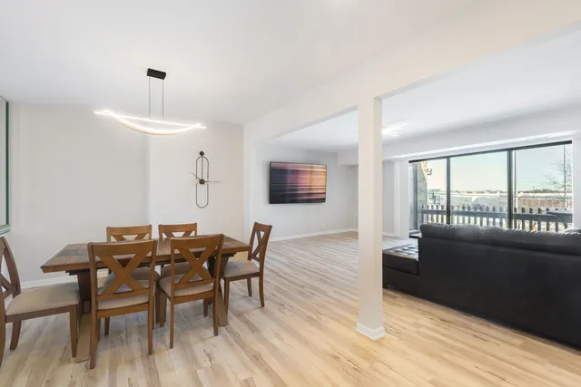 $245,000 | 1100 East Randville Drive, Unit 312, Palatine, IL 60074