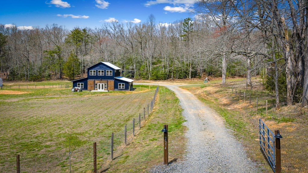 2954 Sugar Creek Road Blue Ridge, GA 30513 - Photo 15 of 89