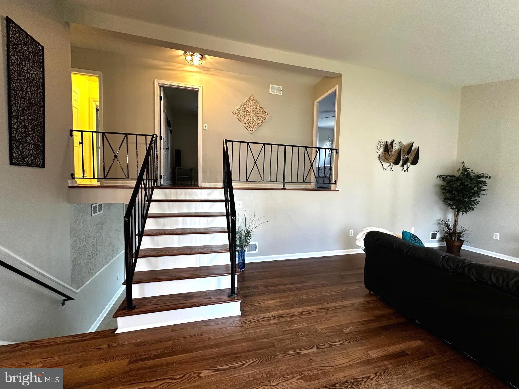 237 Meadowvale Road Lutherville-Timonium, MD 21093 - Photo 5 of 63