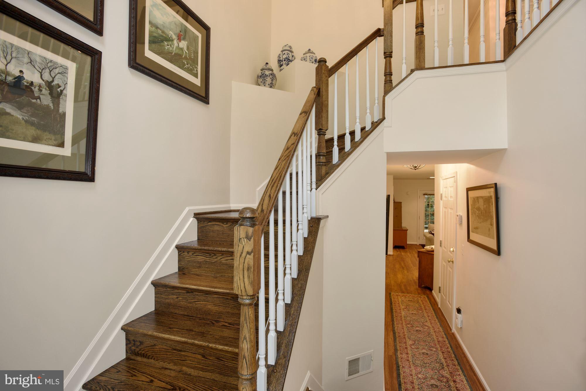 1215 Wild Hawthorn Way Reston, VA 20194 - Photo 3 of 34 Foyer
