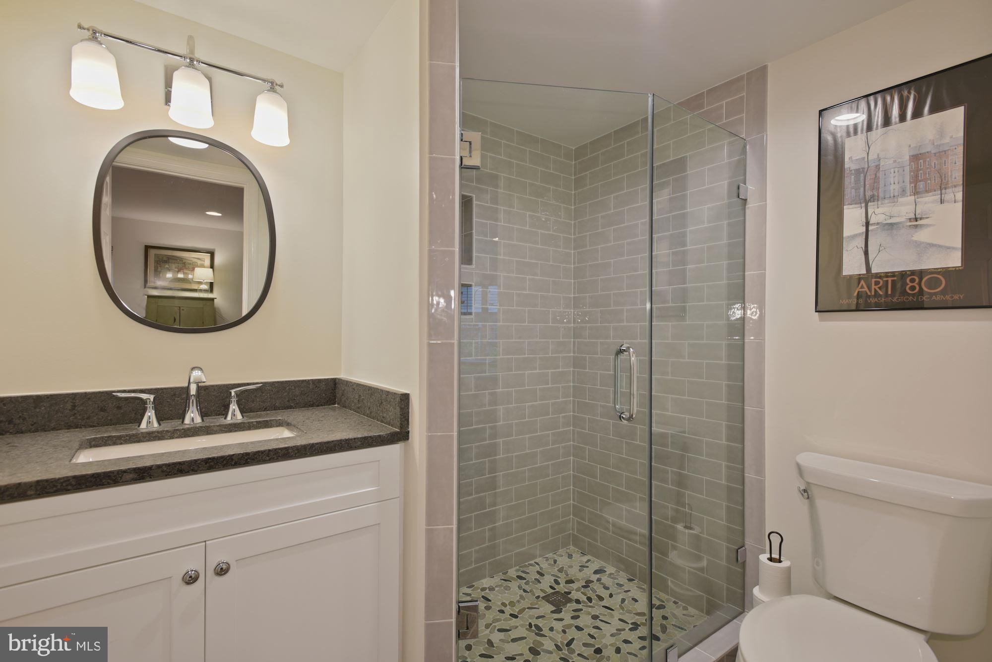 1215 Wild Hawthorn Way Reston, VA 20194 - Photo 25 of 34 Full Bath