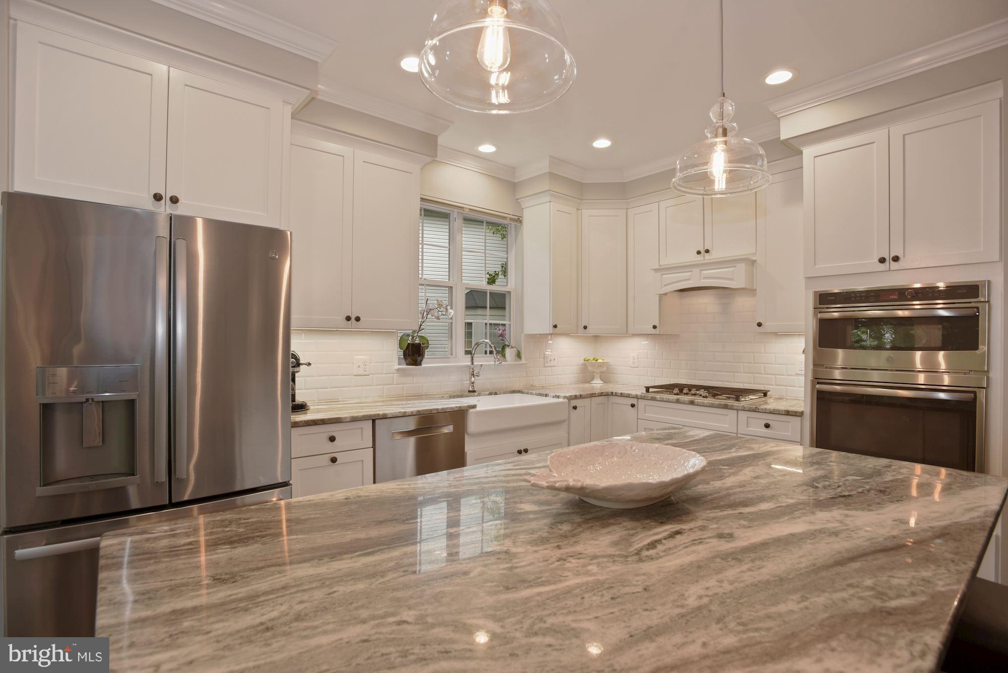 1215 Wild Hawthorn Way Reston, VA 20194 - Photo 9 of 34 Kitchen