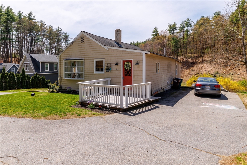 23 Marlboro Road Berlin, MA 01503 - Photo 2 of 39