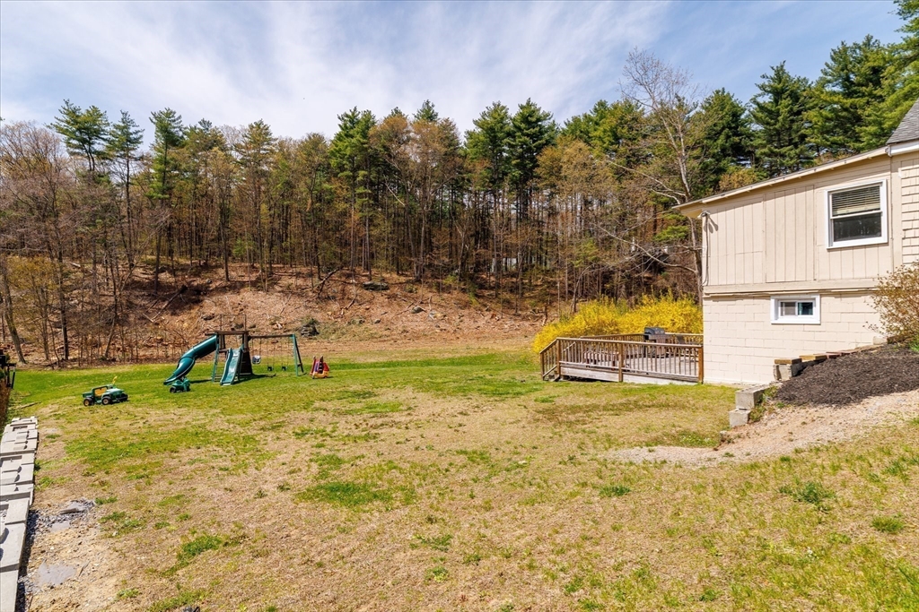 23 Marlboro Road Berlin, MA 01503 - Photo 35 of 39