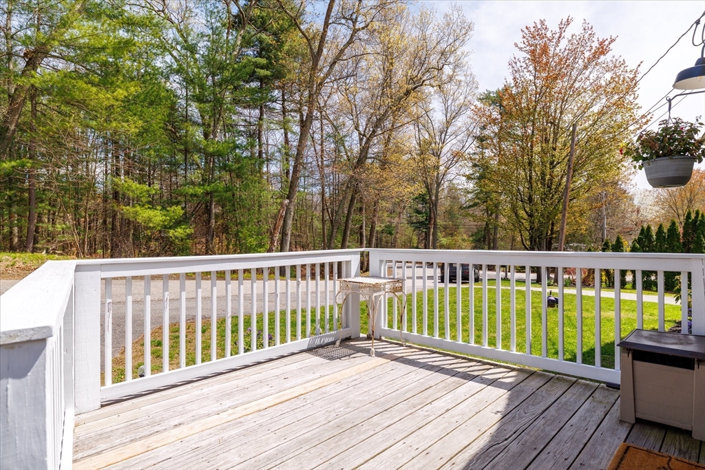 23 Marlboro Road Berlin, MA 01503 - Photo 4 of 39