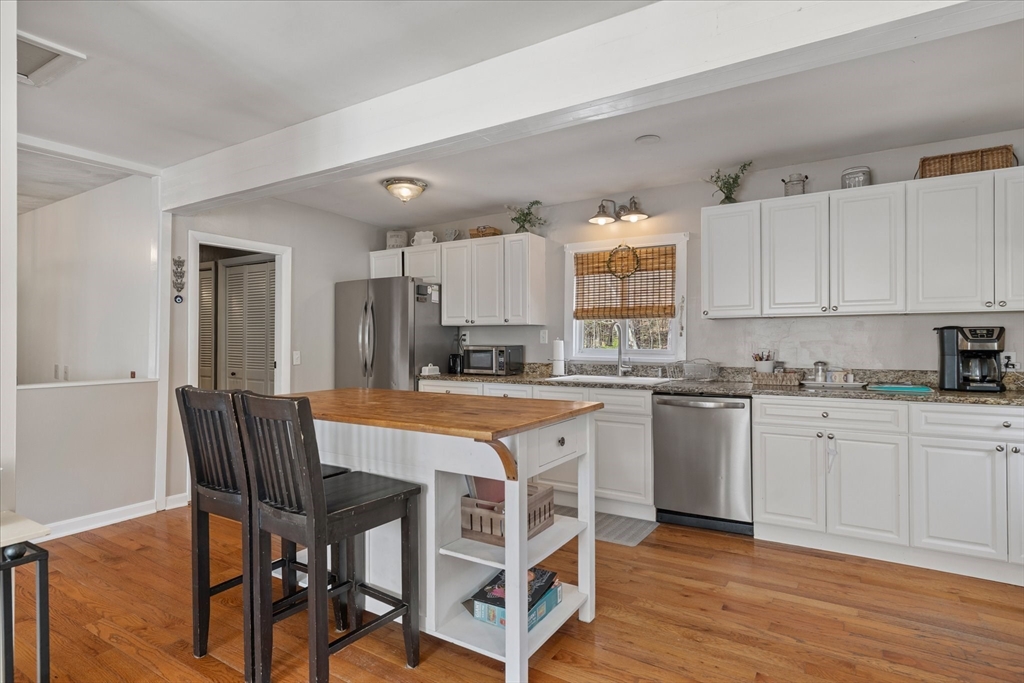 23 Marlboro Road Berlin, MA 01503 - Photo 6 of 39