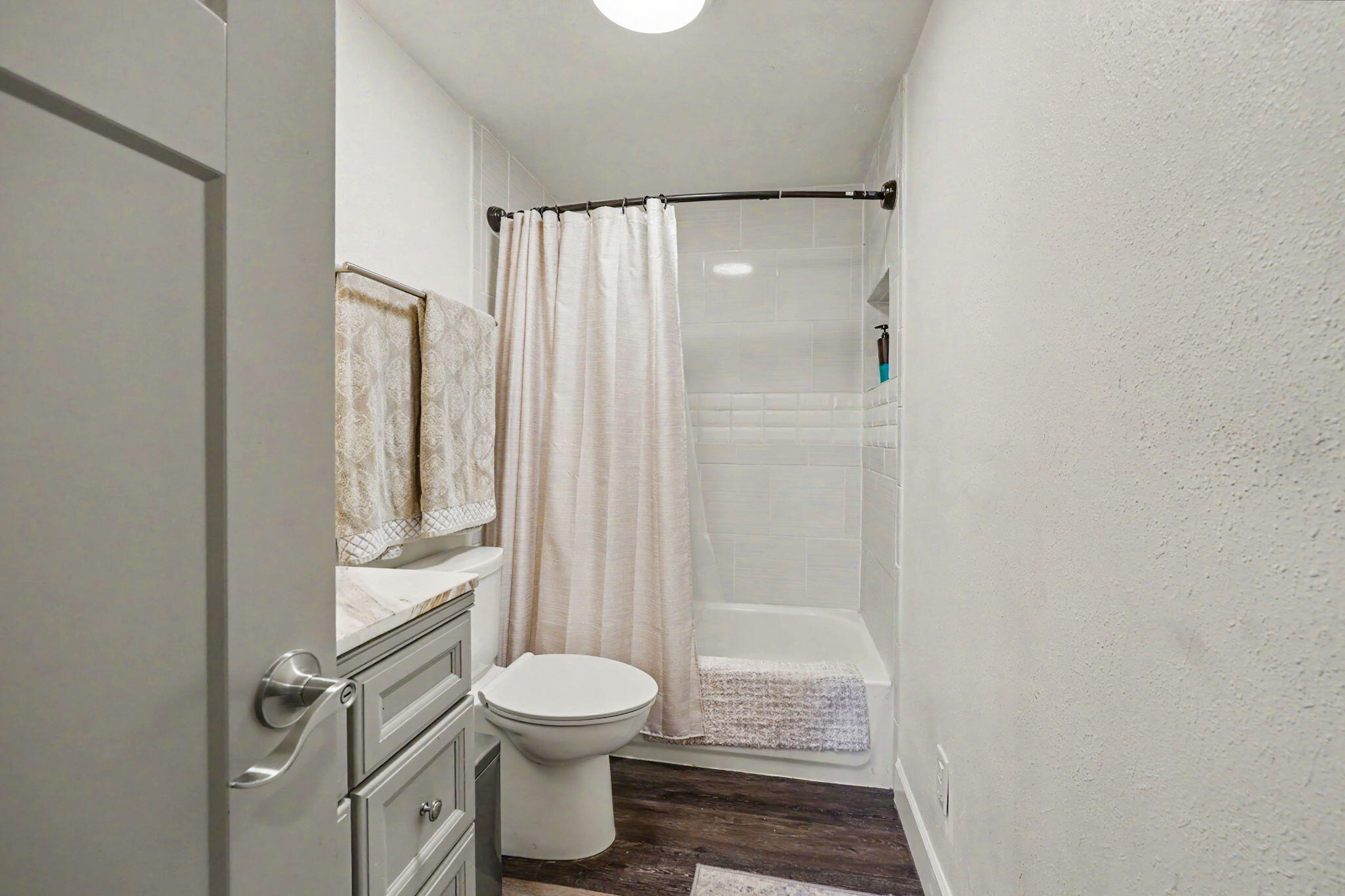 145 Highway 234 Eagle Point, OR 97524 - Photo 17 of 43 a bathroom with a toilet and a shower
