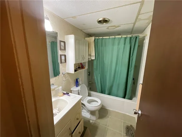 $169,900 | 36 Cowesett Avenue, Unit 3, West Warwick, RI 02893