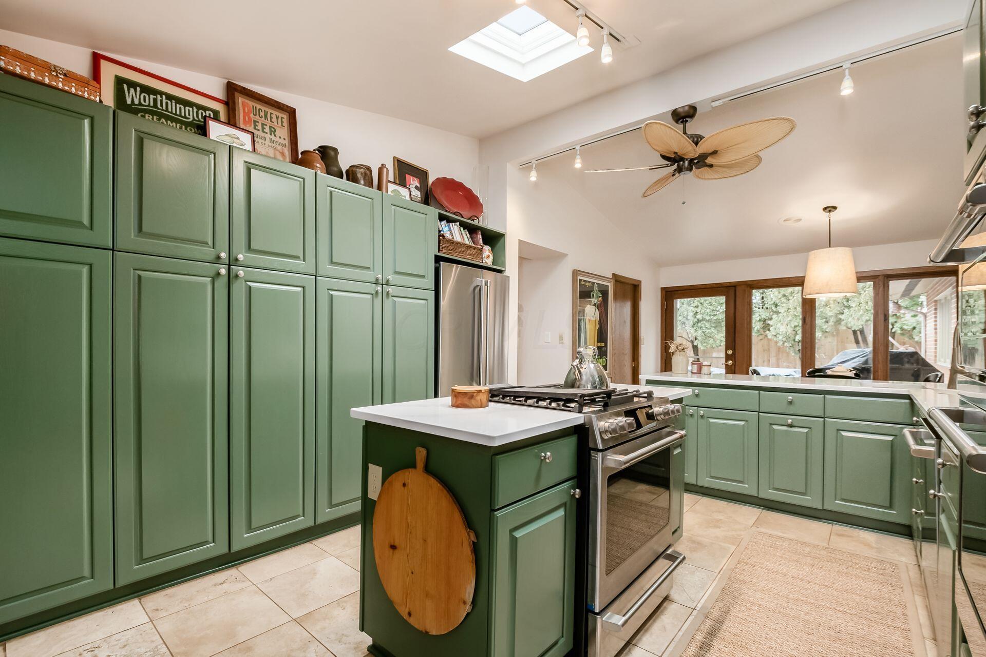 4368 Dublin Road Columbus, OH 43221 - Photo 21 of 52 021_d61_h 4368 Dublin Rd-1054