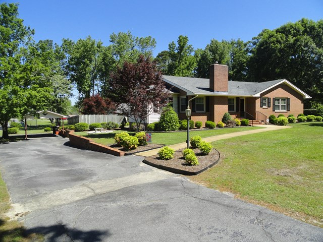 322 Smith Chapel Road Mount Olive, NC 28365 - Photo 1 of 25 Main View