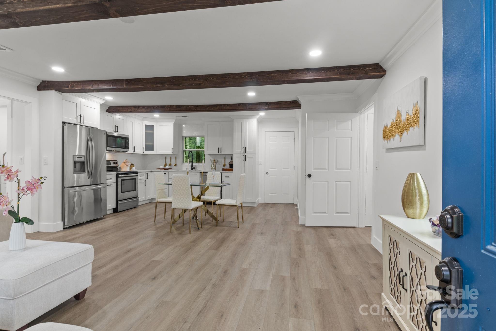 809 Miller Street Gastonia, NC 28052 - Photo 3 of 19 a living room with furniture and a table
