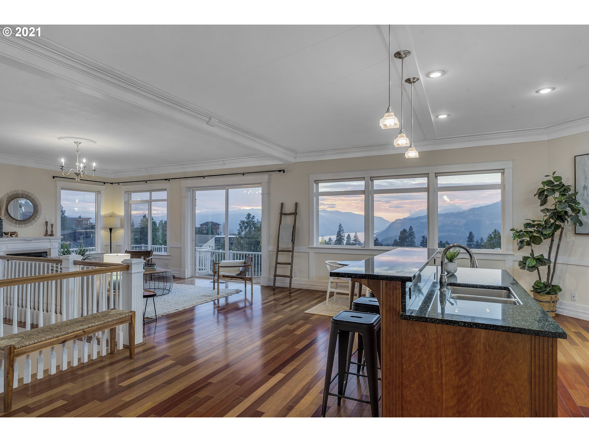 595 Northwest Country View Road White Salmon, WA 98672 - Photo 12 of 32 Gallery Image 12