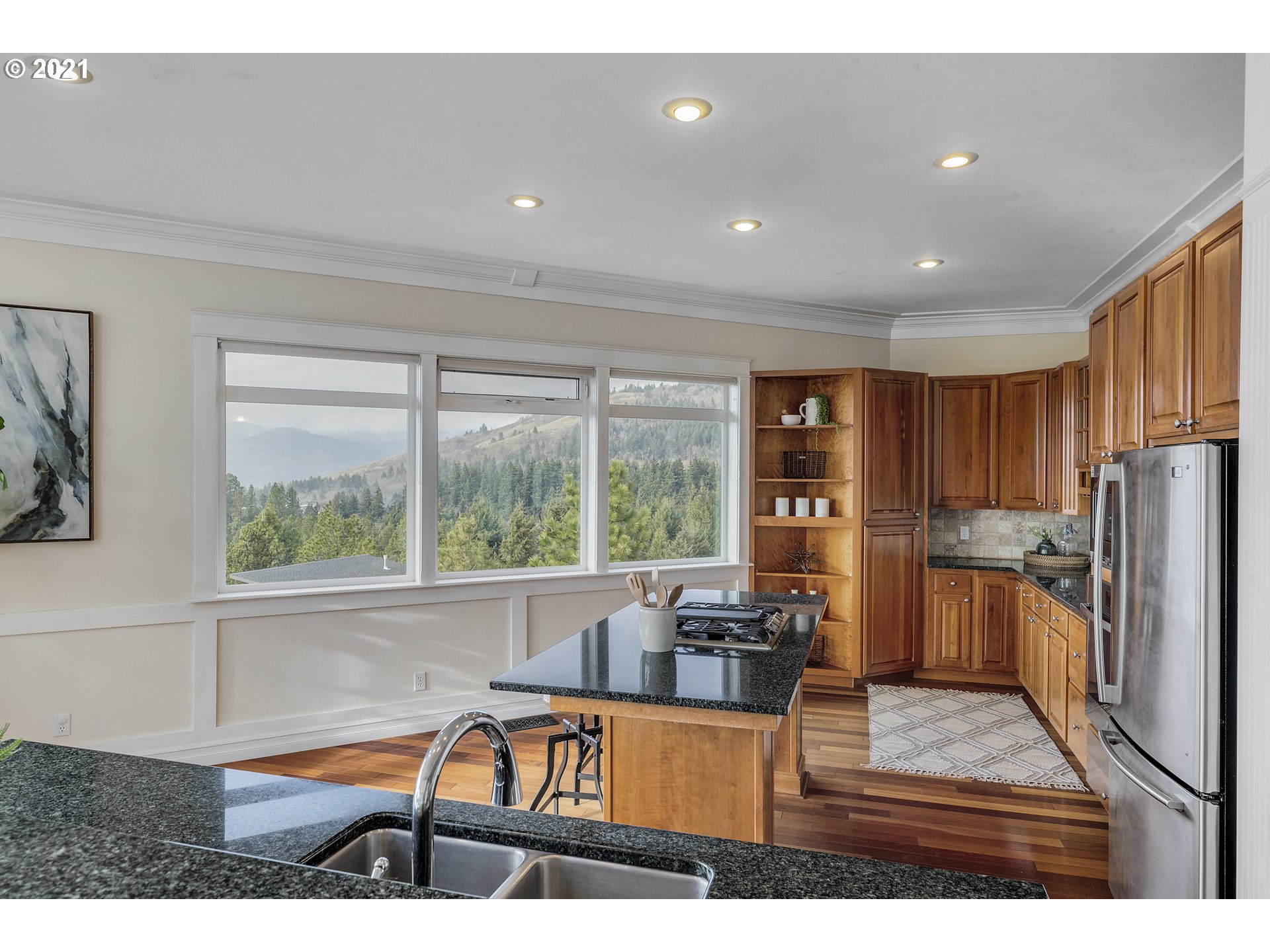 595 Northwest Country View Road White Salmon, WA 98672 - Photo 10 of 32 Gallery Image 10