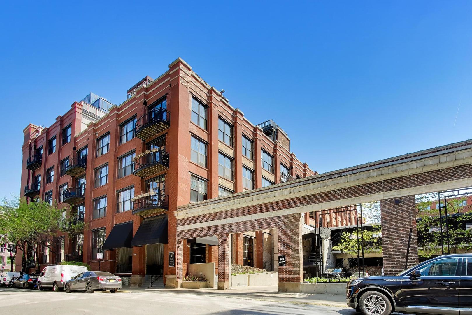 1000 West Washington Boulevard, Unit 145 Chicago, IL 60607 - Photo 1 of 45