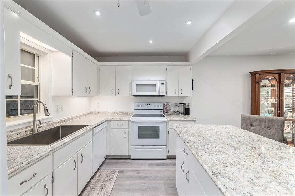 8889 Southwest 96th Street, Unit E Ocala, FL 34481 - Photo 14 of 40