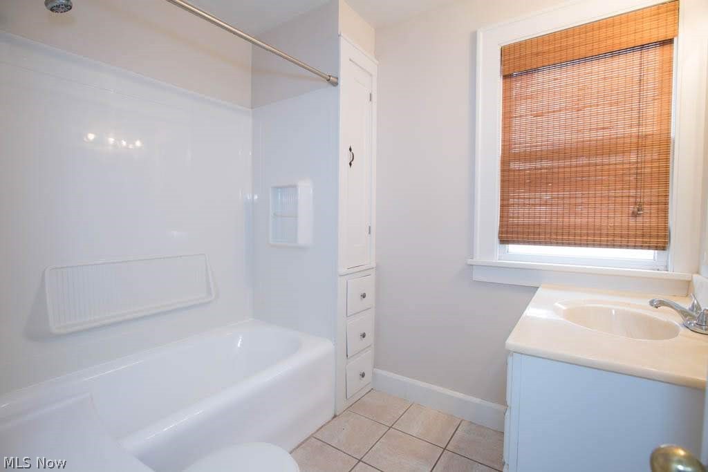2496 Channing Road Cleveland, OH 44118 - Photo 16 of 35