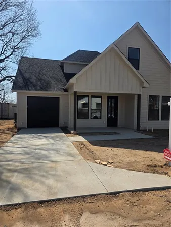 $249,000 | 203 West Cherry Street, Nocona, TX 76255