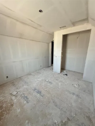 a house view with a outdoor space