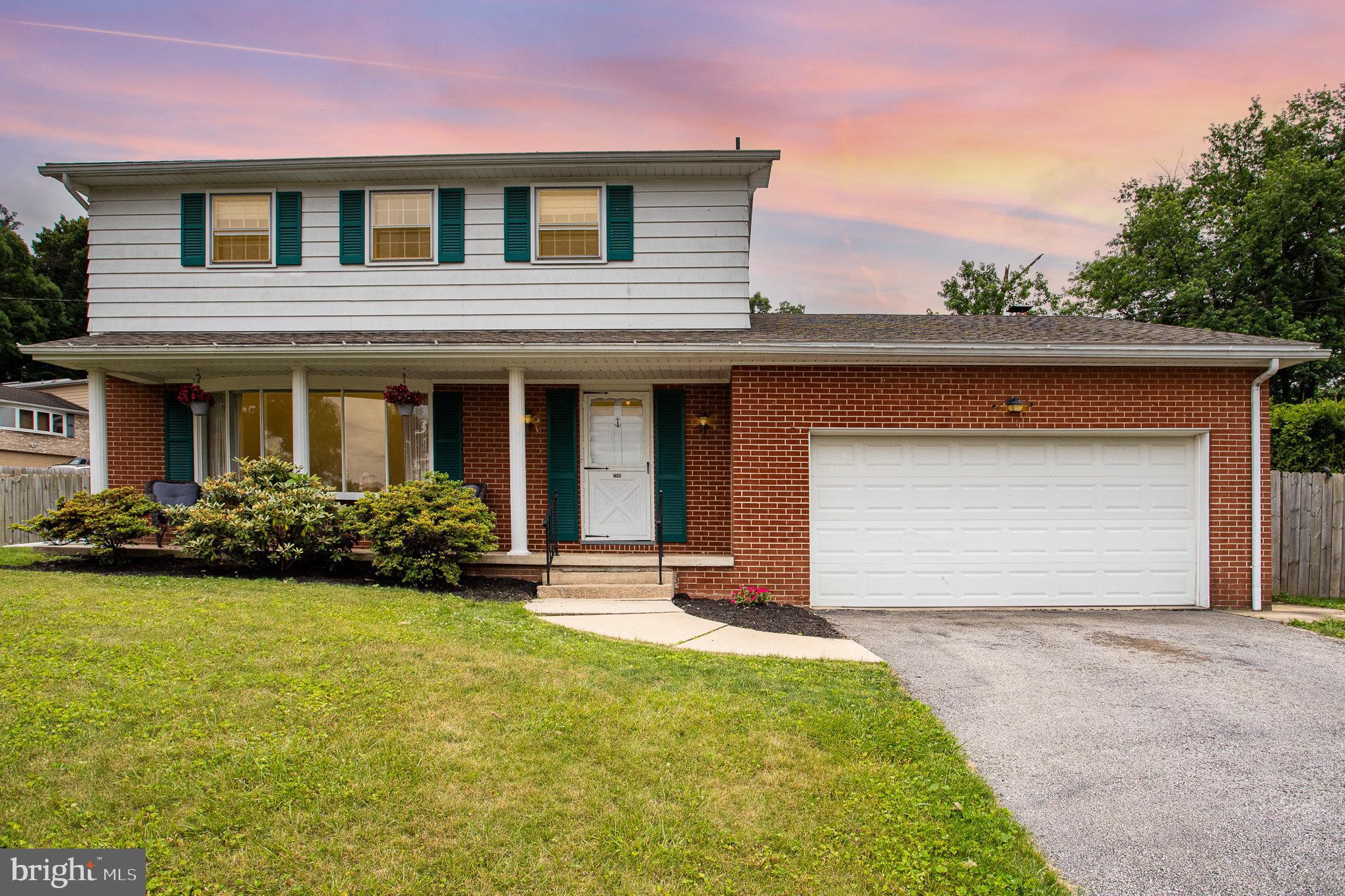 2990 Beacon Road York, PA 17402 - Photo 2 of 37 Gallery Image 2