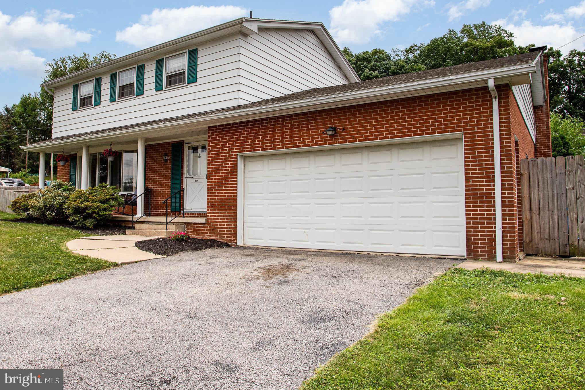 2990 Beacon Road York, PA 17402 - Photo 5 of 37 Gallery Image 5
